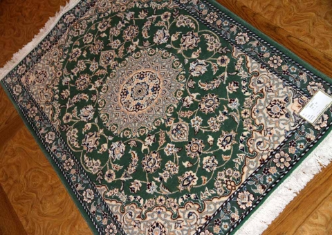 グリーン色の高級ペルシャ絨毯ナイン産玄関マット39491