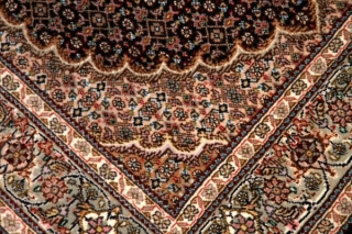 マヒデザインタブリーズ産地ペルシャ絨毯21824