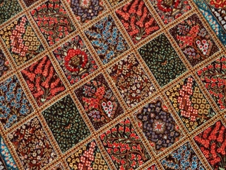 とてもカラフルなヘシティー模様高級シルク57012