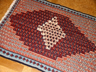 キリムセネのイラン直輸入珍しい色147000