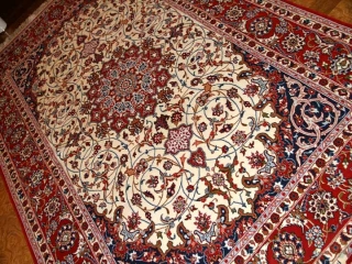 イスファハンペルシャ絨毯イラン製ラグ50146