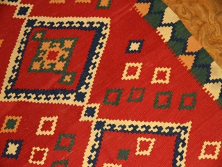 高品質のシラズキリムセンターラグウール7020