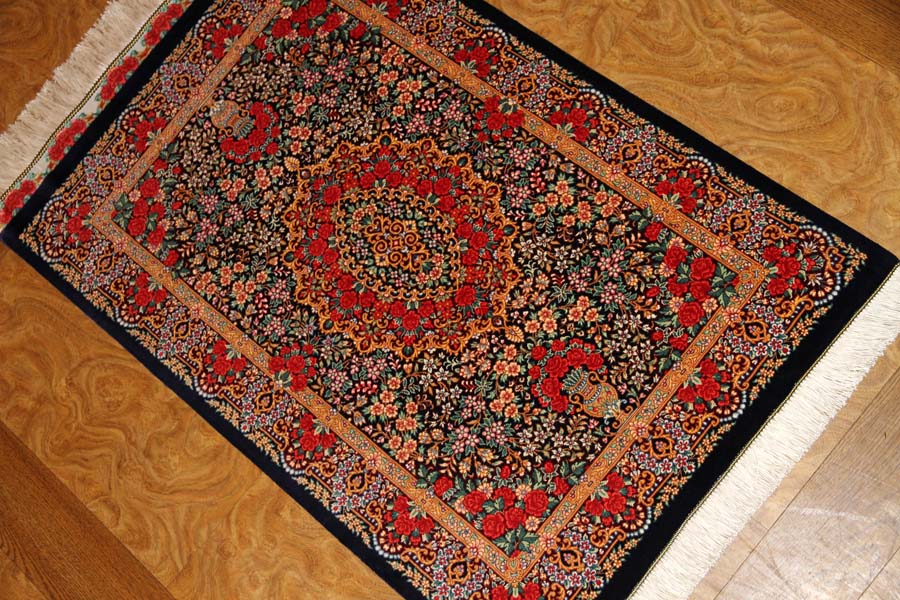 バラいっぱい高級クムシルクペルシャ絨毯56037、バララグマット 