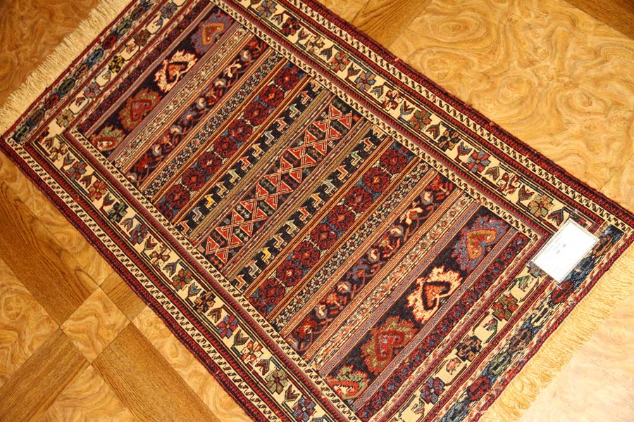 イラン草木染めキリムラグ イラン草木染めキリムラグ