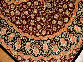 赤い玄関マットクムの手織りペルシャシルク50065