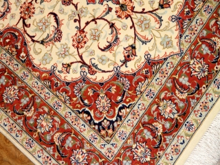 ペルシャ柄の手織りラグマットシルク50067