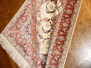 ペルシャ柄の手織りラグマットシルク50067