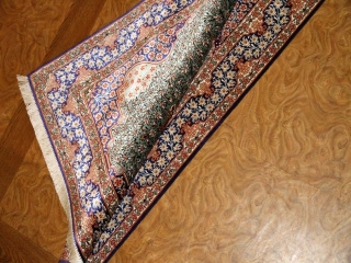 グリーン色の手織りシルク玄関マットペルシャ56075