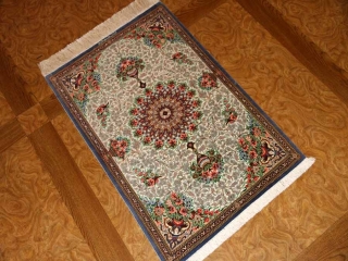 明るいシルクのペルシャ絨毯玄関マット56043