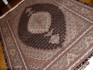 ペルシャ絨毯のインテリアラグマヒデザイン50130