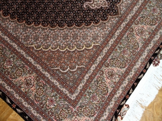 ペルシャ絨毯のインテリアラグマヒデザイン50130