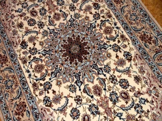 イスファハンセンターラグメダリオンペルシャ50136