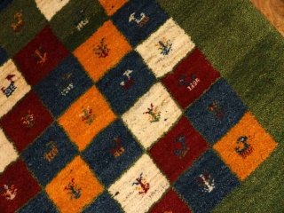 グリーンギャッベのチェスト模様の玄関マット手織り18865