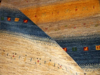 手織りペルシャギャッベの明るい色彩ソファー前ラグ19210