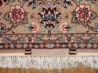 手織りペルシャ絨毯イスファハン、伝統的なハンドメイドラグ21121