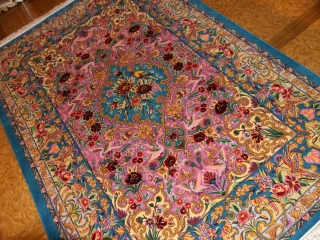 イスファハン産手織りペルシャ絨毯、高級ラグの直輸入311700