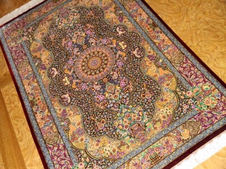 有名工房のジャムシディーセンターラグ、ペルシャ絨毯クムシルク60027