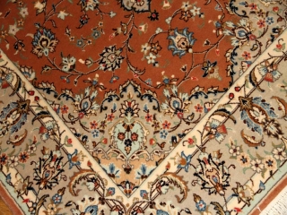 カシャーン産地の手織りペルシャ絨毯18946