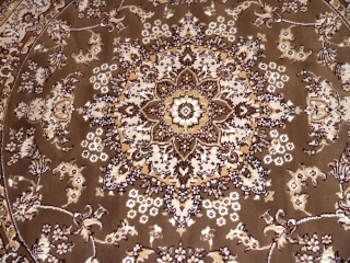丸いイラン製の機械織りカーペット茶色99002
