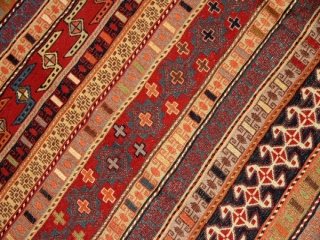 ペルシャキリムのシルジャン産地ラグサイズ34536