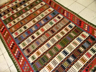 ペルシャキリムキングサイズシラズ産地リビングラグ329000