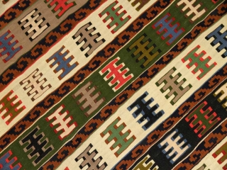 ペルシャキリムキングサイズシラズ産地リビングラグ329000