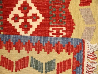 玄関マットの手織りキリムシラズ産地ウール46514