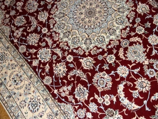 リビングカーペットのペルシャ手織り絨毯ナイン赤い色59030