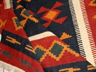 シラズリビング手織りキリムペルシャ輸入160000