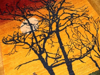 おしゃれ手織りペルシャギャッベソファー前のオレンジ色18105