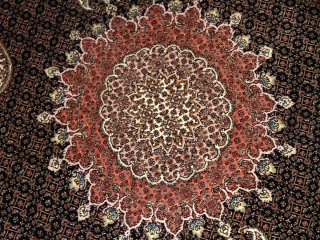 シックなペルシャじゅうたんタブリーズマヒ255412