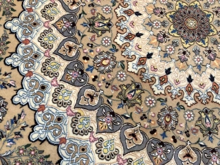 円形手織り絨毯ペルシャ、ナイン産地の丸い形のペルシャラグ188454