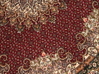 最高級ペルシャ絨毯丸い形タブリーズマヒデザイン29888