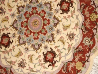 丸い手織りペルシャ絨毯タブリーズ産地メダリオン22203