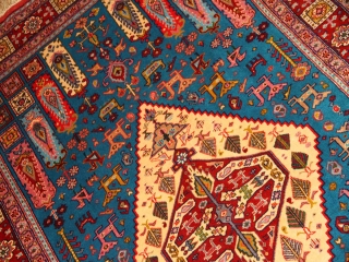 イラン輸入ペルシャ絨毯マシャード産ラグサイズブルー色26694