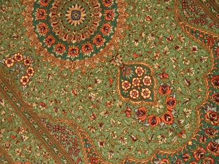 高級シルクの手織りペルシャ絨毯綺麗なグリーン色56089