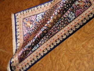 て作り玄関マットのシルクペルシャ絨毯メダリオン56051