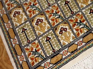 ミニシルク手織りペルシャカーペット47003