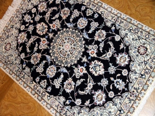 イラン輸入手織りペルシャ絨毯玄関マット紺色21183