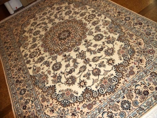 リビングペルシャ絨毯手織りナイン産地メダリオン59032