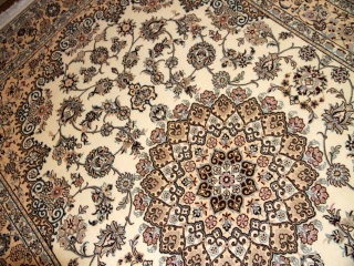 リビングペルシャ絨毯手織りナイン産地メダリオン59032