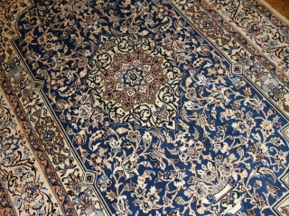 ブルーカーペットのナイン産地ハンドメイドペルシャ絨毯3276