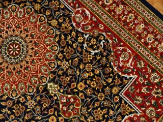 とっても綺麗なネイビーブルー色のシルク玄関マットペルシャ56071