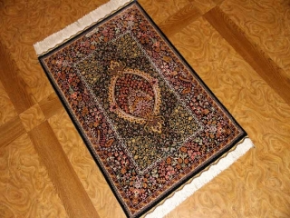 逸品のペルシャ絨毯シルクの玄関マットサイズ56034