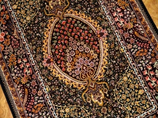 逸品のペルシャ絨毯シルクの玄関マットサイズ56034