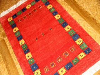 高級ギャッベシラズ産綺麗な赤色の玄関マットギャッベ18881