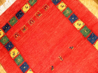 高級ギャッベシラズ産綺麗な赤色の玄関マットギャッベ18881