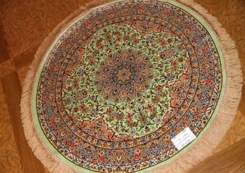 ペルシャ絨毯の丸、シルク手織りクム産地2456261