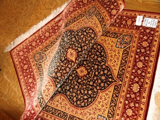 激安ペルシャ絨毯、センターラグシルク手織りクム産地43004