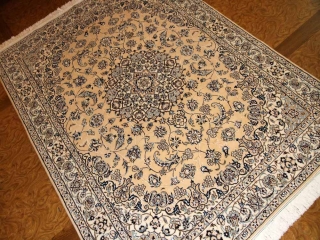 ハンドメイドペルシャ絨毯ナイン産ラグシルクとウール59015